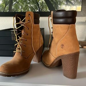 Timberland heeled booties